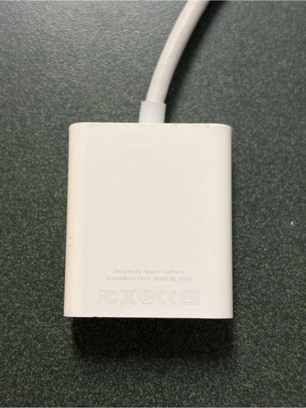 Apple Mini DisplayPort to VGA Display Adapter MB572Z/B (A1307)